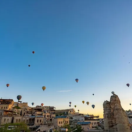 Century Cave ギョレメ