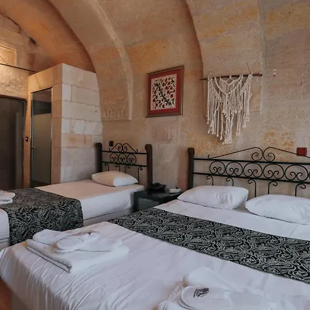 Century Cave ホテル 2*